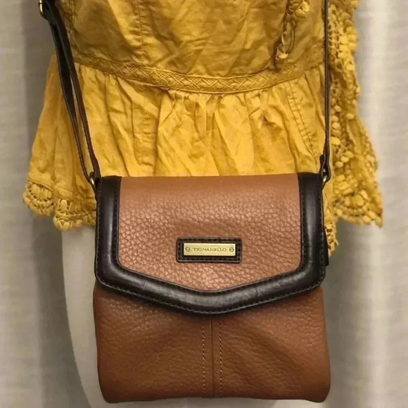 TIGNANELLO Pebble Leather Shoulder/Crossbody Purse - Picture 2 of 15